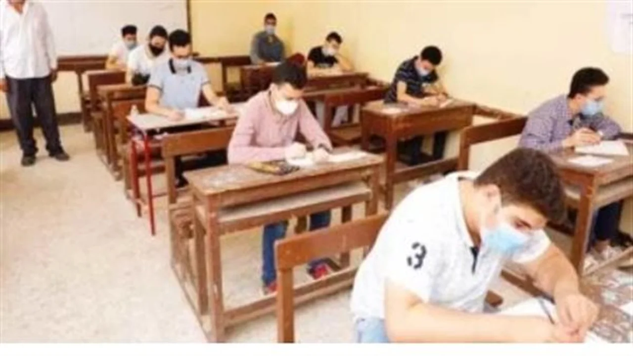 تعديلات الامتحانات.. مواعيد اختبارات الشعبة الأدبية لطلاب الثانوية العامة 2026